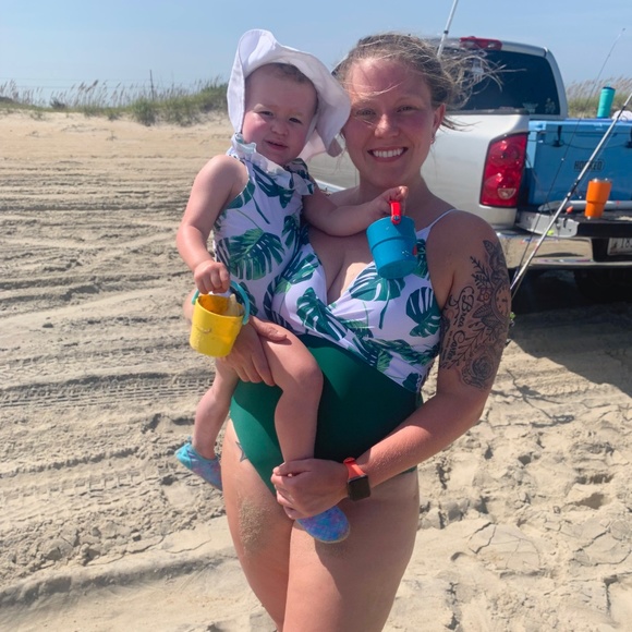 Meet your Posher, Kat - Picture 4 of 5